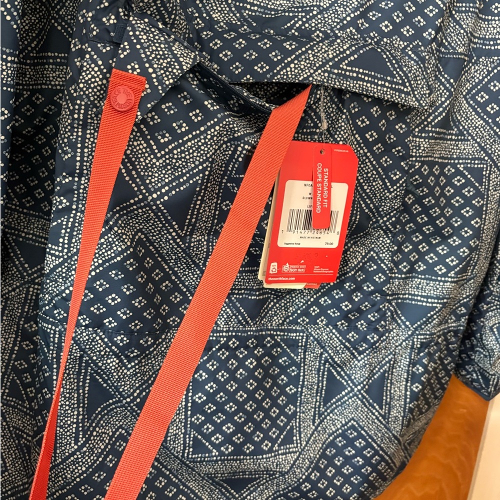 The North Face Blue and white bandana Patterned Anorack Jacket XL - Picture 9 of 15